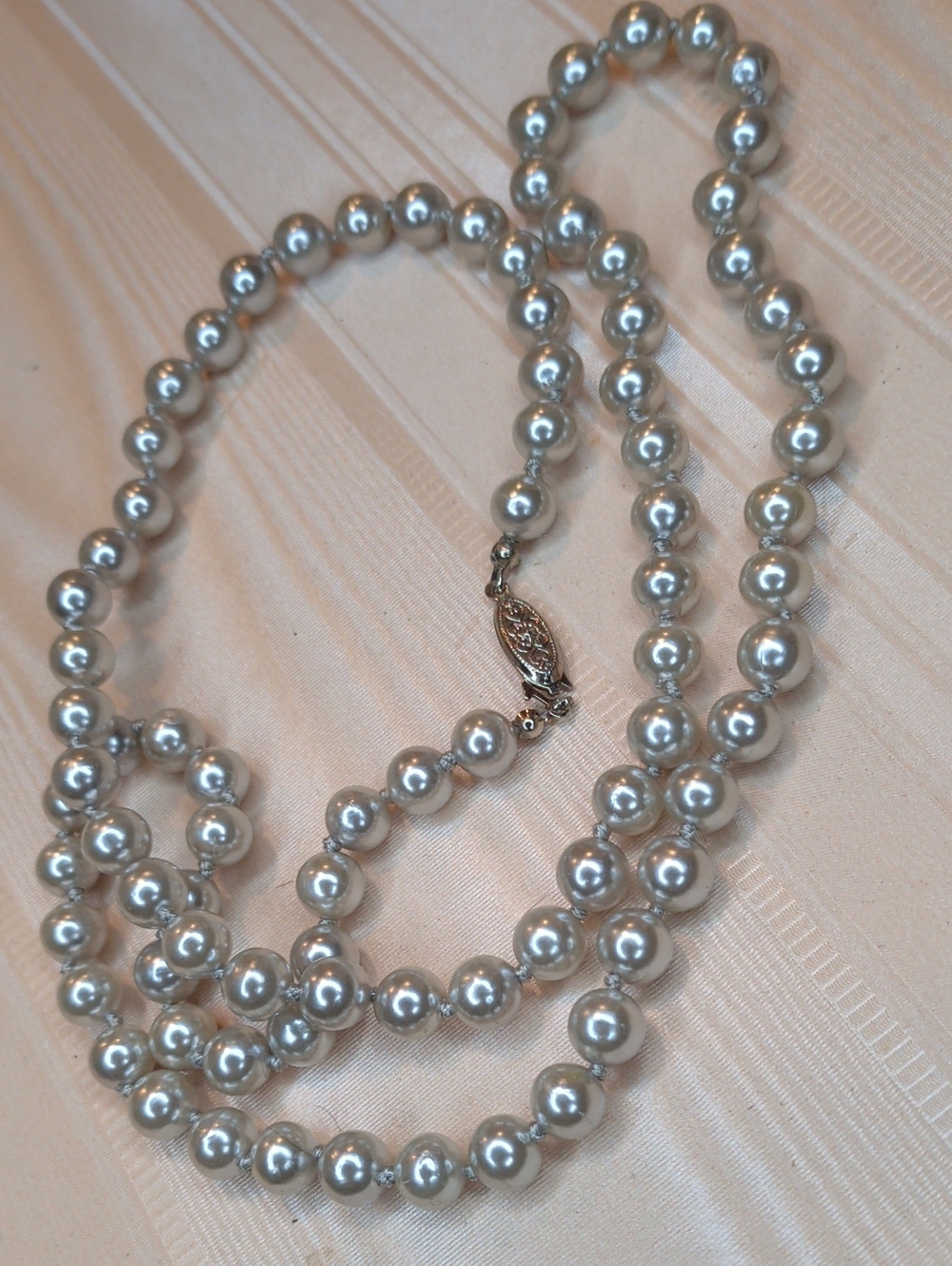 Vintage 60s Grey Faux Pearl Necklace Wedding Bridal Formal 14" MCM